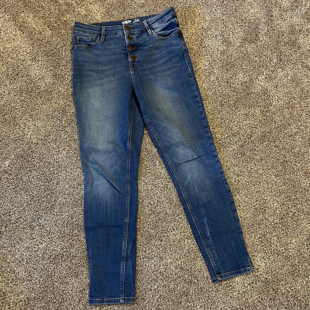 Old Navy Rockstar Super Skinny High Rise Jeans